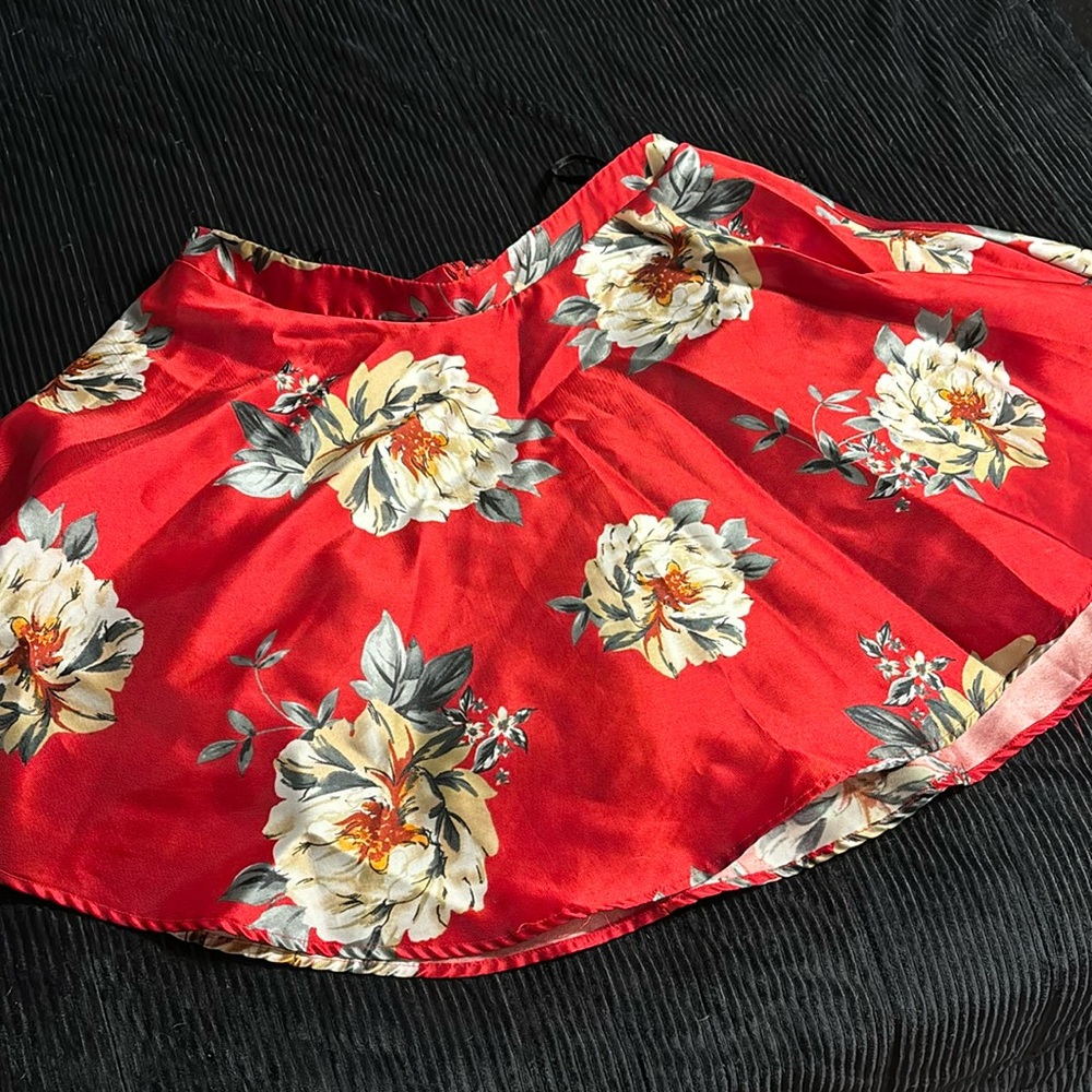 Date nights, cute red skirt
